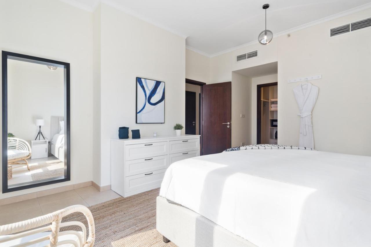 Stylish Apartment With Partial Burj Khalifa View Dubái Exterior foto